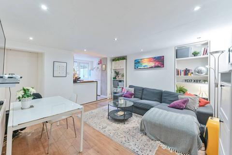 3 bedroom flat to rent, Brixton Road, Brixton, London, SW9