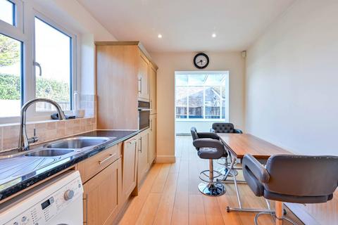 4 bedroom detached house to rent, Worcester Park, Worcester Park, KT4