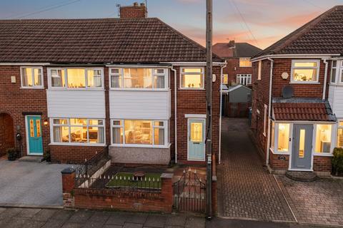 3 bedroom semi-detached house for sale, Harewood Road, Irlam, M44