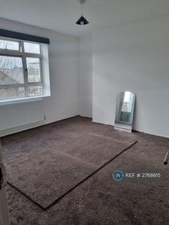 3 bedroom flat to rent, St. Peters House, London, SE17