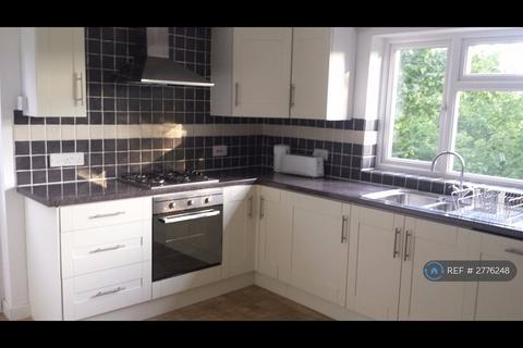 1 bedroom in a house share to rent, Castle Road, Southampton, SO18