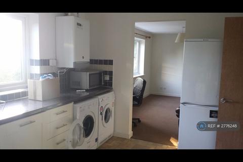 1 bedroom in a house share to rent, Castle Road, Southampton, SO18