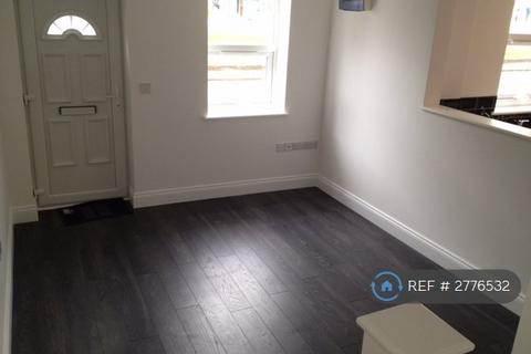 1 bedroom semi-detached house to rent, Bath Hill Terrace, Great Yarmouth, NR30