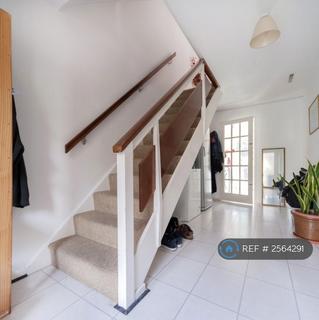 3 bedroom terraced house to rent, Turnpike Link, Croydon, CR0