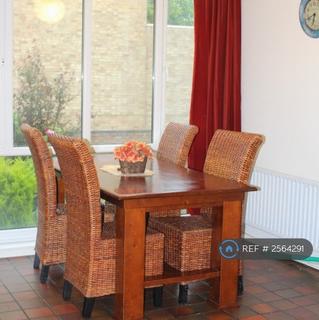3 bedroom terraced house to rent, Turnpike Link, Croydon, CR0