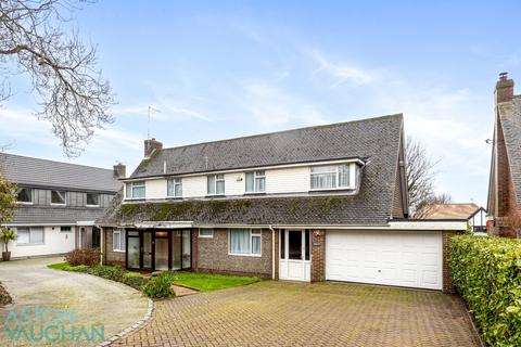 4 bedroom detached house for sale, The Spinney, Hove BN3