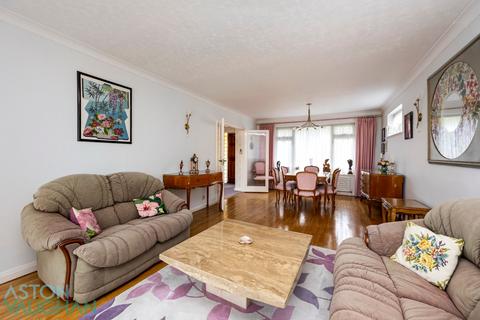 4 bedroom detached house for sale, The Spinney, Hove BN3