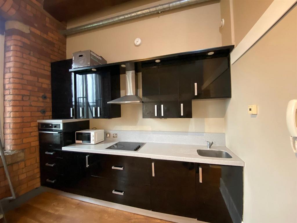 KITCHEN 1.jpg