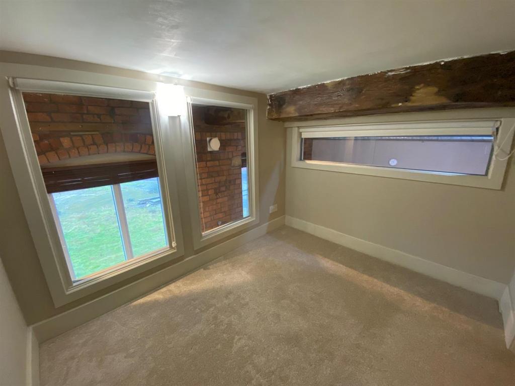 SECOND BEDROOM 1.jpg