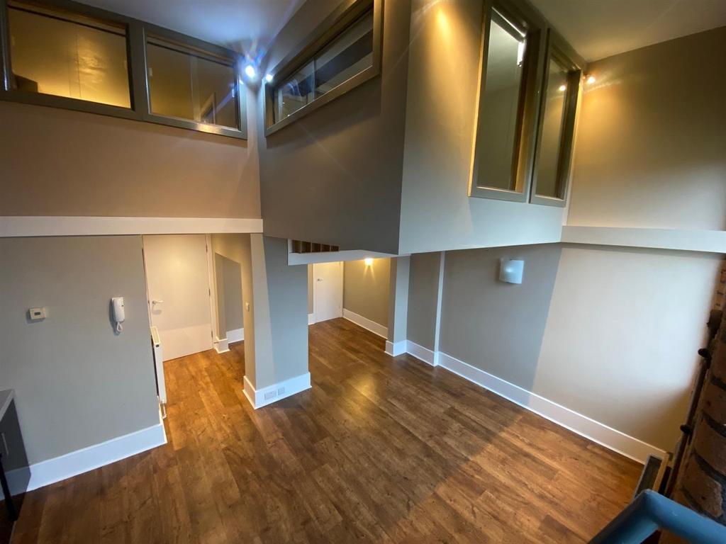 LOUNGE KITCHEN 1.jpg