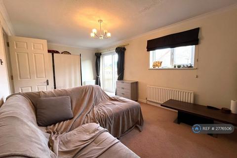 2 bedroom terraced house to rent, Mayfair Gardens, Southampton, SO15