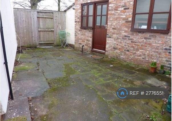 Shared Yard