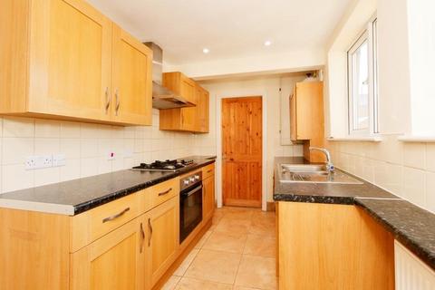 3 bedroom terraced house to rent, Acomb, York YO24