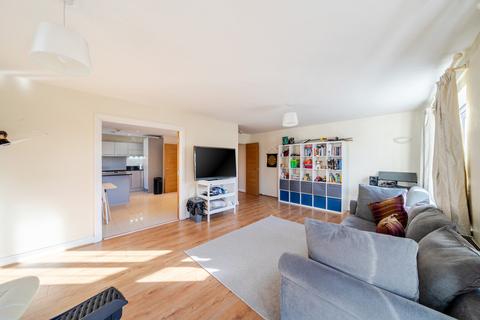 2 bedroom flat for sale, Stewart Court, Nascot Wood, Watford WD17 4BW