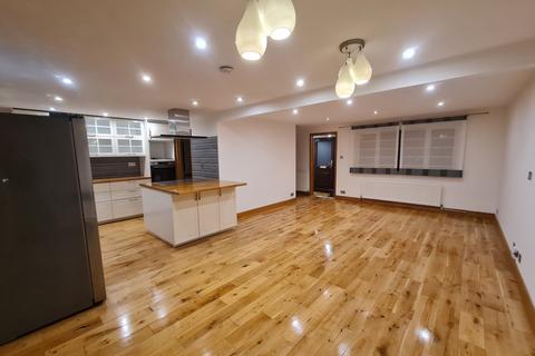 undefined, Stafford ST16