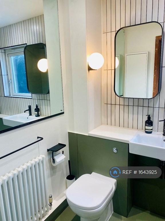 Upstairs Bathroom