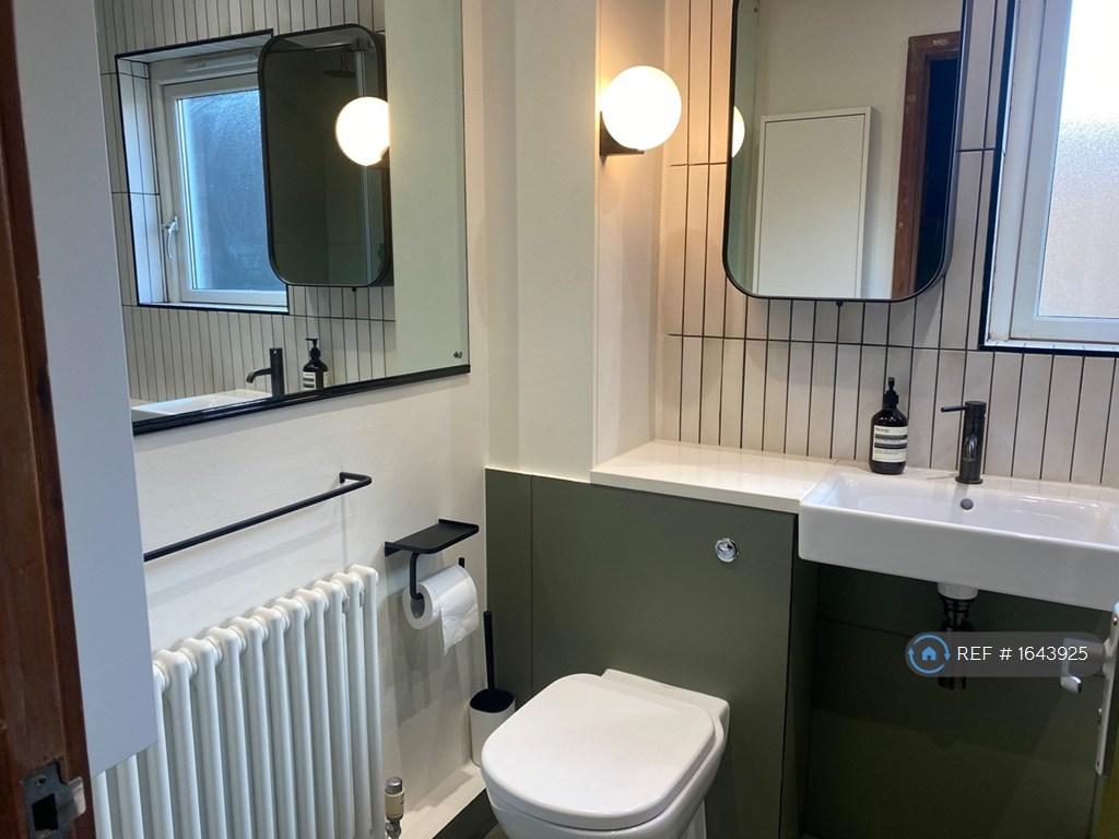 Upstairs Bathroom