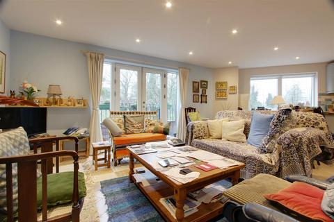 undefined, Brook Street, Tring