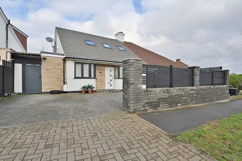 4 bedroom bungalow for sale, Woodhill Crescent, Harrow, HA3