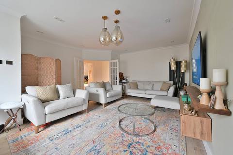 4 bedroom bungalow for sale, Woodhill Crescent, Harrow, HA3