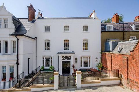 4 bedroom maisonette for sale, High Street, Harrow on the Hill, Harrow, HA1