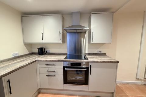 3 bedroom terraced house to rent, Kemble Street, Merseyside L34