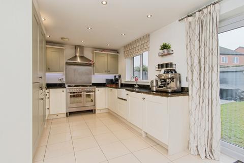 4 bedroom detached house for sale, Blenheim Way, Castleford, WF10