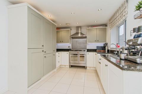 4 bedroom detached house for sale, Blenheim Way, Castleford, WF10