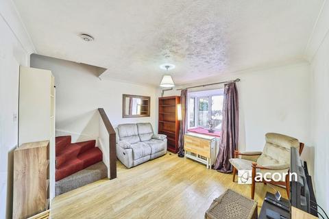 1 bedroom flat to rent, Oxley Close London SE1