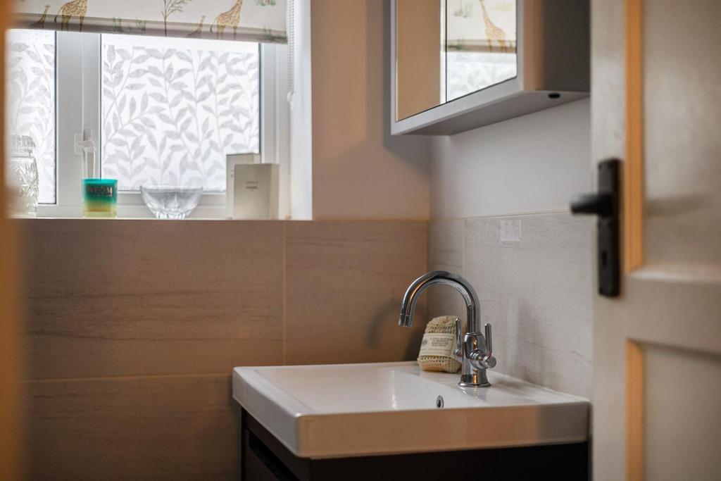 102541 37 Assisi Road-28.jpg