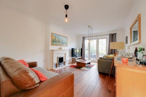 4 bedroom detached house for sale, Sycamore Drive, Burgess Hill, RH15