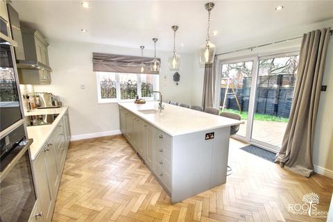 4 bedroom detached house for sale, Denton Close, Berkshire RG19
