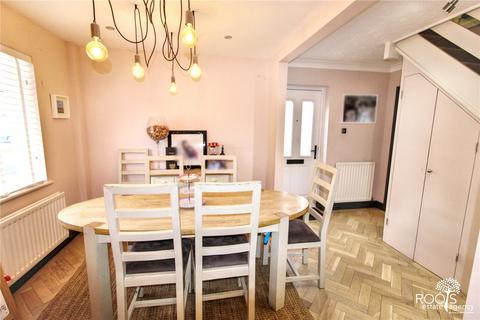 undefined, Denton Close, Berkshire RG19