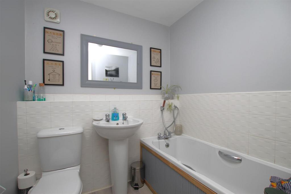 Bathroom.JPG