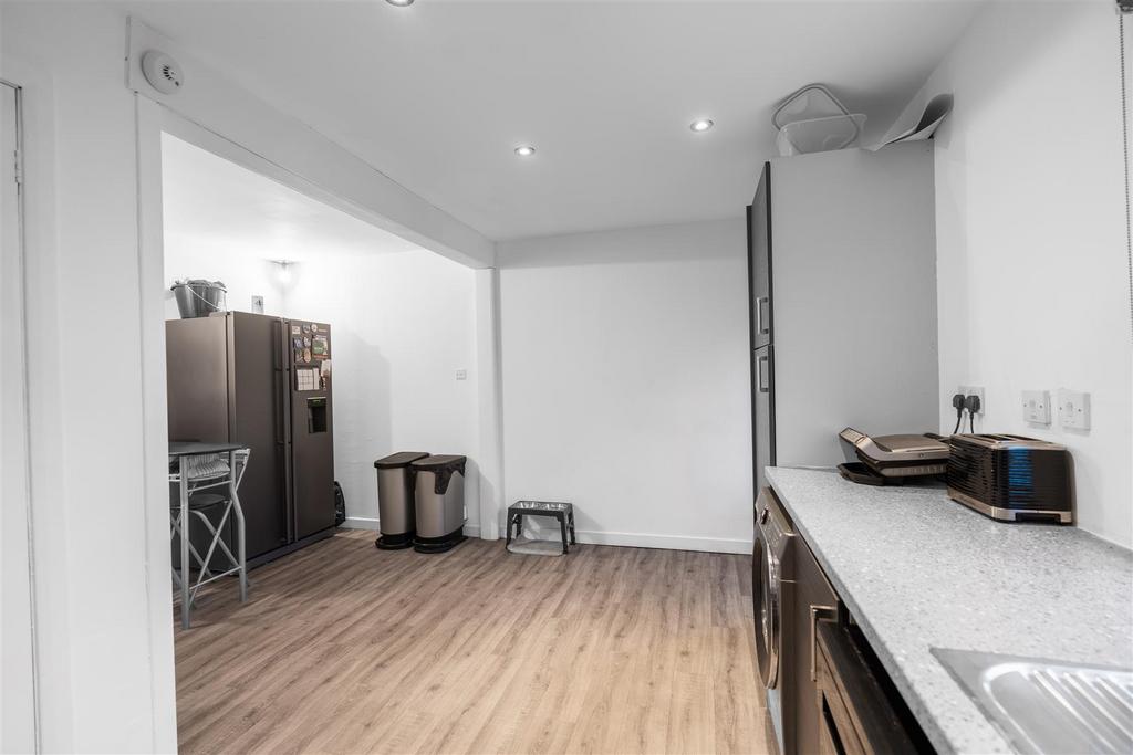 Kitchen-1.jpg