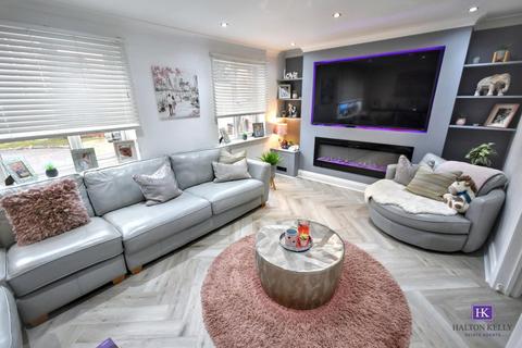 4 bedroom detached house for sale, Kilford Close, Callands WA5
