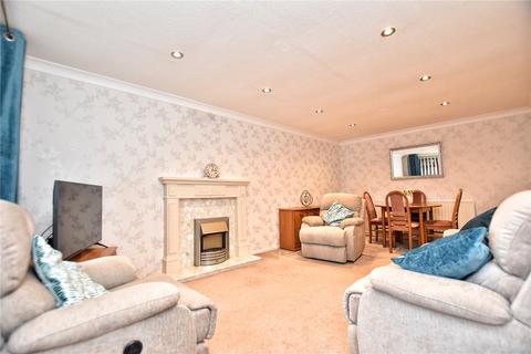2 bedroom bungalow for sale, Vicarage View, Castleton, Rochdale, Greater Manchester, OL11