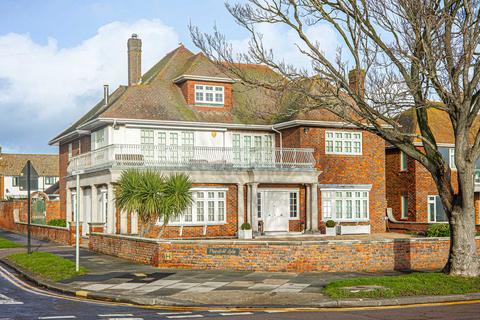 undefined, Southend-on-sea SS1