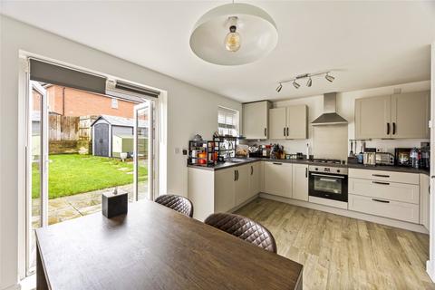 3 bedroom semi-detached house for sale, Holmwood Way, Angmering, Littlehampton, West Sussex, BN16