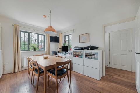 undefined, Walnut Tree Close, Westerham TN16