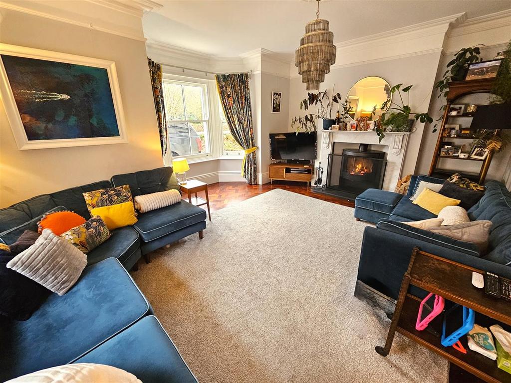 Sitting Room.jpg