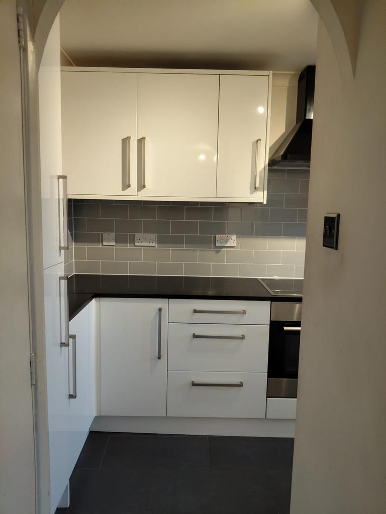 Spacious 2 bed flat in Goodmayes on Express Drive