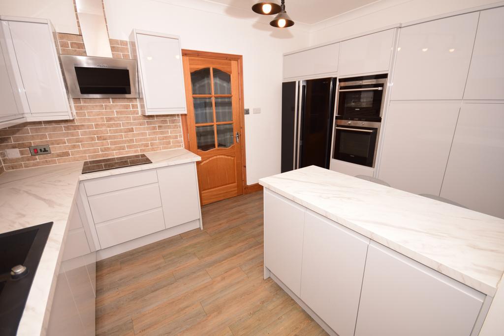 Kitchen/Dining