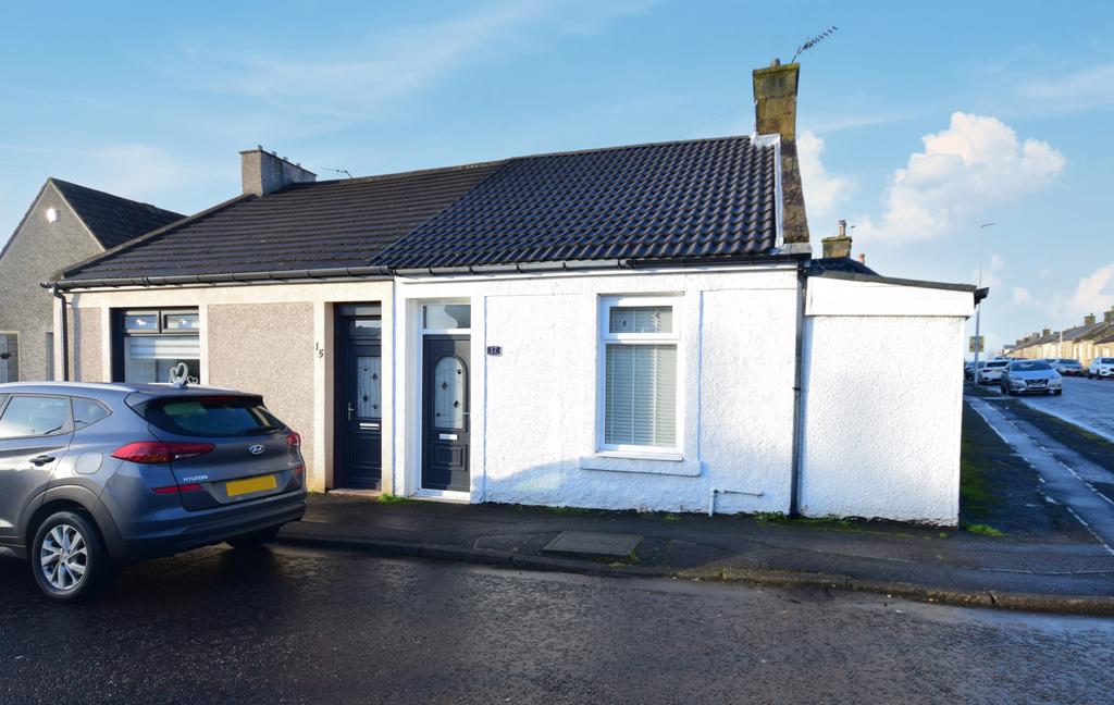 2 bed semi-detached house for sale Montgomery Pla
