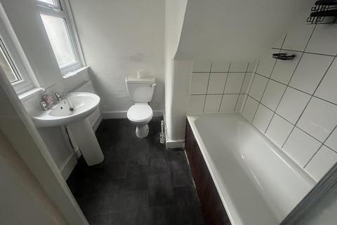 2 bedroom flat to rent, Murchison Road, Leyton E10