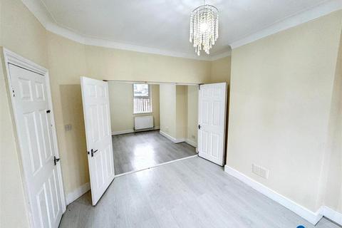 3 bedroom terraced house for sale, St. Martin's Avenue, London