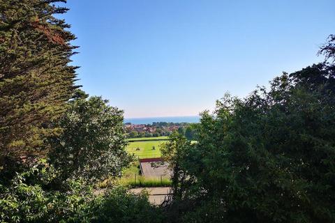 3 bedroom house to rent, Oak Drive, Colwyn Bay