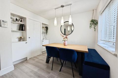 3 bedroom semi-detached house for sale, Priors Way, Berkshire SL6
