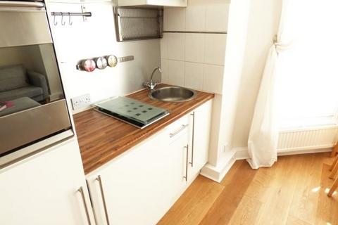 undefined, Kenmore Lodge, Mortlake Road, Kew, Richmond, Surrey TW9