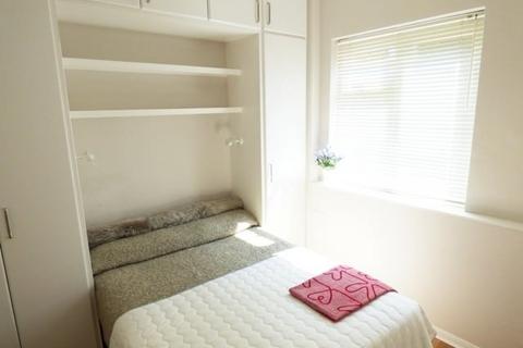 undefined, Kenmore Lodge, Mortlake Road, Kew, Richmond, Surrey TW9